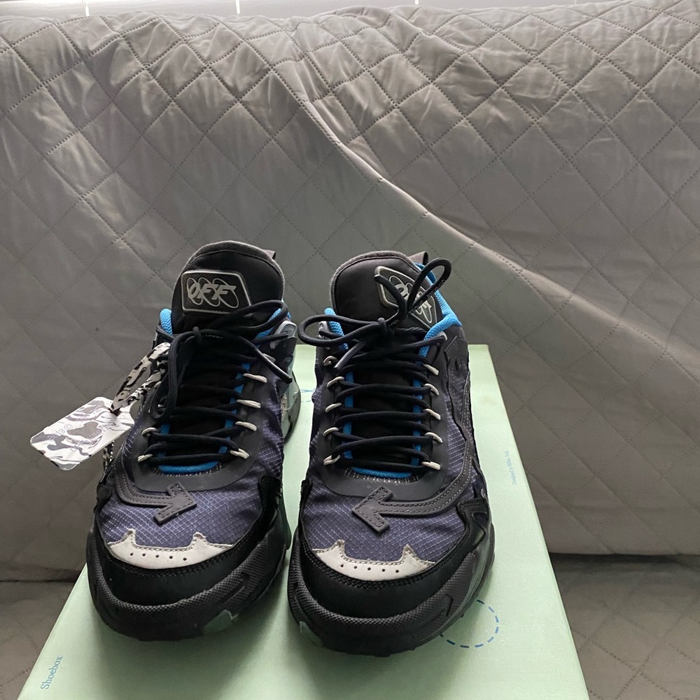 SIZE 45 BLUE BLACK ODSY 2000